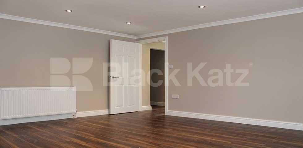 			LET , 2 Bedroom, 1 bath, 1 reception Apartment			 Knollys Road, Tulse Hill/ Streatham Hill